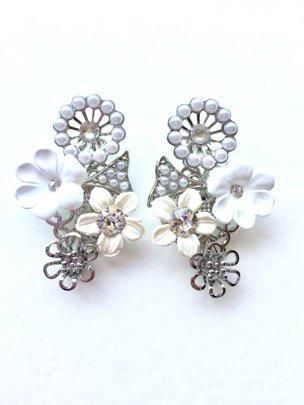 リュクスフラワーピアス(イヤリング) SET ホワイト