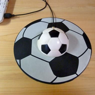 【アイテムキューブ】パソコン・周辺機器 | サッカーボール型 マウスパット