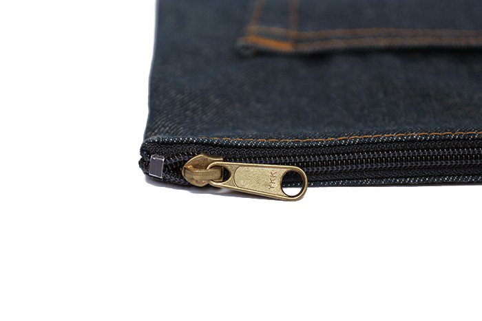 levi's clutch bag