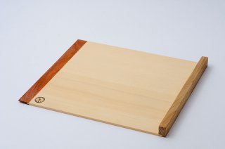 カリン＋ヒバ材で作った駒板（小間板）
