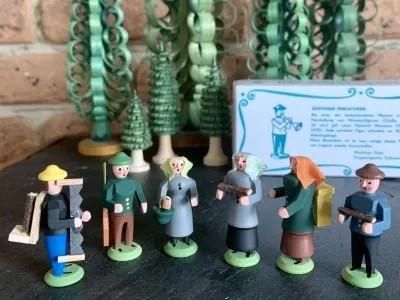 エルツ　木のお人形　（小さな楽隊） エルツ地方・ザイフェン村の工芸品 | 遊びとおもちゃの専門店
