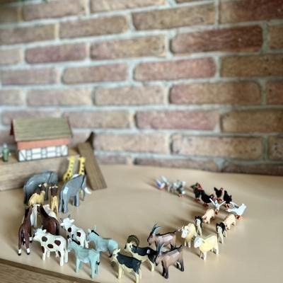 ドイツ製 ヴェルナー工房 Werner Wノアの方舟 木製 動物 置物 人形 ヴェルナー Wノアの方舟：伝統的ろくろ製法の動物たちをのせて