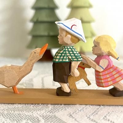 エミル ヘルビッヒ工房 ドイツ工芸品 木彫り人形 勇敢なハンス ドイツ工芸品 幸せなハンスとガチョウ 木製 ヘルビッヒ工房 伝統