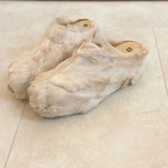 <img class='new_mark_img1' src='https://img.shop-pro.jp/img/new/icons21.gif' style='border:none;display:inline;margin:0px;padding:0px;width:auto;' />60%OFFMAISON EUREKA LAMB FUR CLOGS