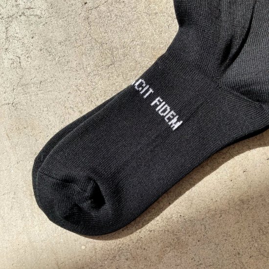<img class='new_mark_img1' src='https://img.shop-pro.jp/img/new/icons11.gif' style='border:none;display:inline;margin:0px;padding:0px;width:auto;' />「FAKUI」JACQUARD MESSAGE SOCKS