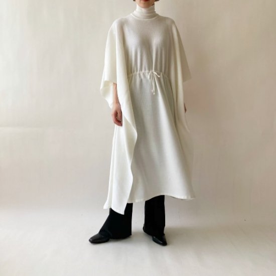 <img class='new_mark_img1' src='https://img.shop-pro.jp/img/new/icons21.gif' style='border:none;display:inline;margin:0px;padding:0px;width:auto;' />50%OFF 「Rito」WOOL KNIT PONCHO DRESS