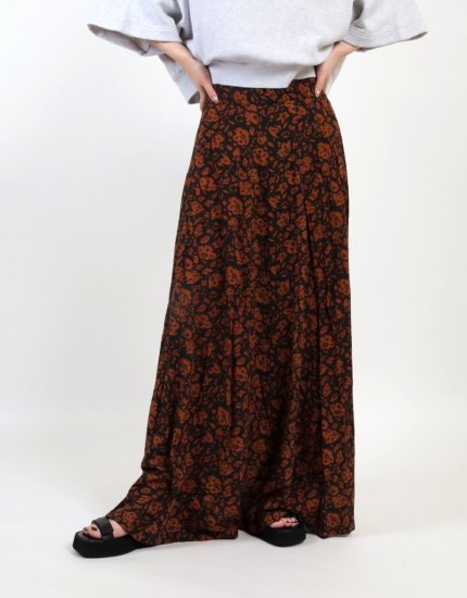 <img class='new_mark_img1' src='https://img.shop-pro.jp/img/new/icons11.gif' style='border:none;display:inline;margin:0px;padding:0px;width:auto;' />「H」 Original Leaf Camo Skirt