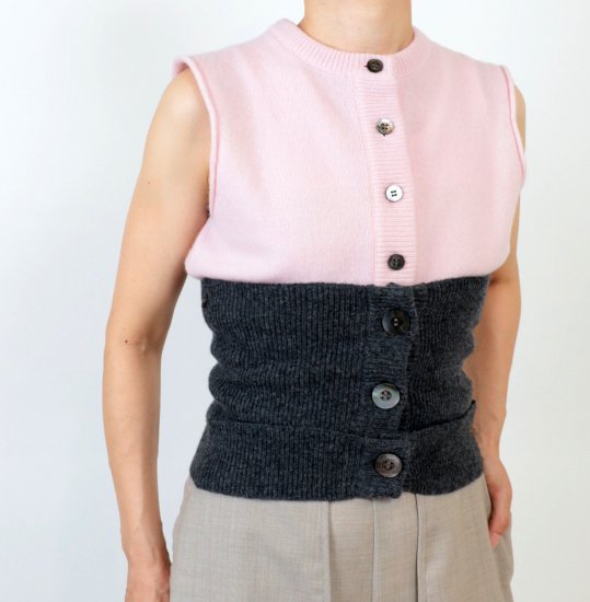 <img class='new_mark_img1' src='https://img.shop-pro.jp/img/new/icons11.gif' style='border:none;display:inline;margin:0px;padding:0px;width:auto;' />2024 KAYLE WOOL KNIT VEST WAIST WARMER SET