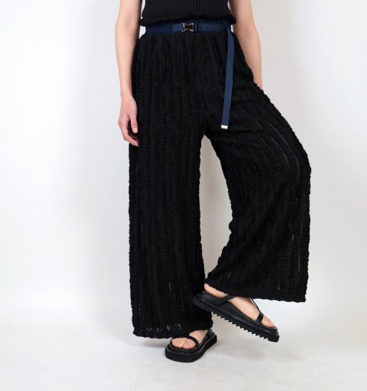 <img class='new_mark_img1' src='https://img.shop-pro.jp/img/new/icons47.gif' style='border:none;display:inline;margin:0px;padding:0px;width:auto;' />2024  1 Frill Jacquard Pants