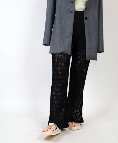 <img class='new_mark_img1' src='https://img.shop-pro.jp/img/new/icons11.gif' style='border:none;display:inline;margin:0px;padding:0px;width:auto;' />2024 KAYLE MESH KNIT PANTS