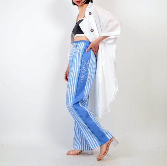 <img class='new_mark_img1' src='https://img.shop-pro.jp/img/new/icons47.gif' style='border:none;display:inline;margin:0px;padding:0px;width:auto;' />2024 30 STRIPE PANTS