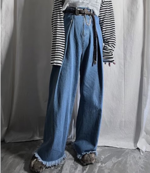 <img class='new_mark_img1' src='https://img.shop-pro.jp/img/new/icons47.gif' style='border:none;display:inline;margin:0px;padding:0px;width:auto;' />2024 AWPROVOKE tuck wide denim