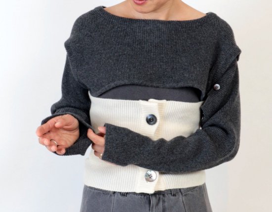 <img class='new_mark_img1' src='https://img.shop-pro.jp/img/new/icons11.gif' style='border:none;display:inline;margin:0px;padding:0px;width:auto;' />2024 KAYLE WOOL SHORT KNIT WAIST WARMER SET