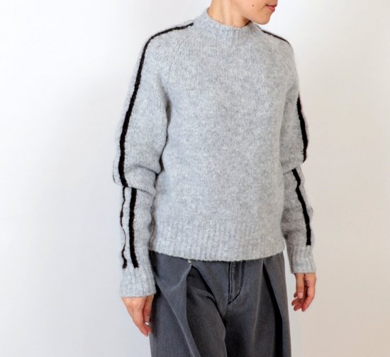 <img class='new_mark_img1' src='https://img.shop-pro.jp/img/new/icons47.gif' style='border:none;display:inline;margin:0px;padding:0px;width:auto;' />2024AW Paloma Wool GRAND SLAM SWEATER / GREY