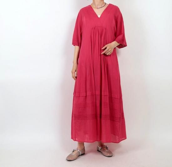 <img class='new_mark_img1' src='https://img.shop-pro.jp/img/new/icons11.gif' style='border:none;display:inline;margin:0px;padding:0px;width:auto;' /> sara mallikaCotton Voile Lace & Pin Tuck Dress