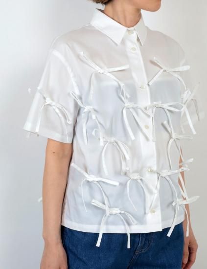 <img class='new_mark_img1' src='https://img.shop-pro.jp/img/new/icons11.gif' style='border:none;display:inline;margin:0px;padding:0px;width:auto;' />  1 Ribbon Shirt