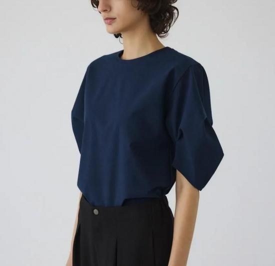 <img class='new_mark_img1' src='https://img.shop-pro.jp/img/new/icons11.gif' style='border:none;display:inline;margin:0px;padding:0px;width:auto;' />2025 RIM.ARK Tuck sleeve design cut tops