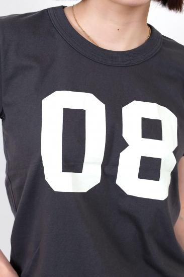 <img class='new_mark_img1' src='https://img.shop-pro.jp/img/new/icons11.gif' style='border:none;display:inline;margin:0px;padding:0px;width:auto;' />2025 GREEN BUTTER  NO.8 Essential Tee
