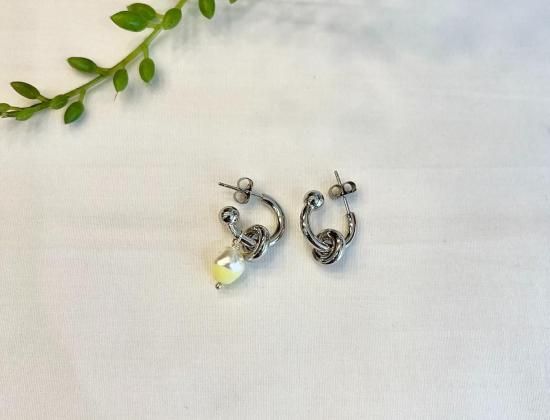<img class='new_mark_img1' src='https://img.shop-pro.jp/img/new/icons11.gif' style='border:none;display:inline;margin:0px;padding:0px;width:auto;' /> JUSTINE CLENQUET ETHAN YELLOW EARRINGS