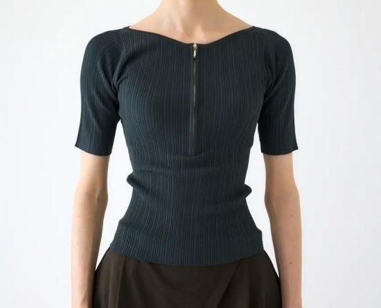 <img class='new_mark_img1' src='https://img.shop-pro.jp/img/new/icons11.gif' style='border:none;display:inline;margin:0px;padding:0px;width:auto;' />2025 RIM.ARK Rib zipper knit tops