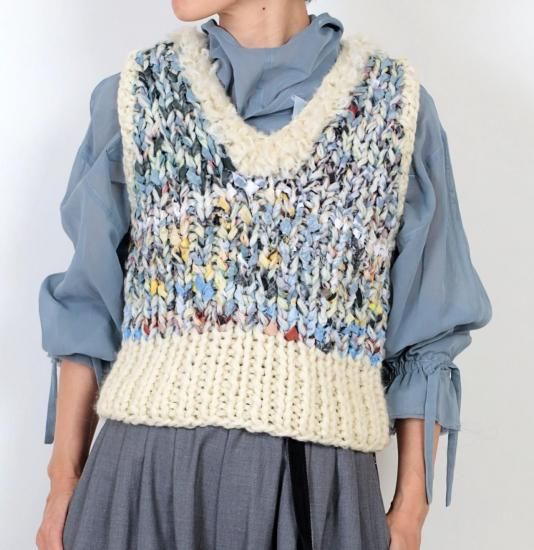 <img class='new_mark_img1' src='https://img.shop-pro.jp/img/new/icons11.gif' style='border:none;display:inline;margin:0px;padding:0px;width:auto;' />2025kotohaykozawatodo SCRAP KNIT VEST/MULTI