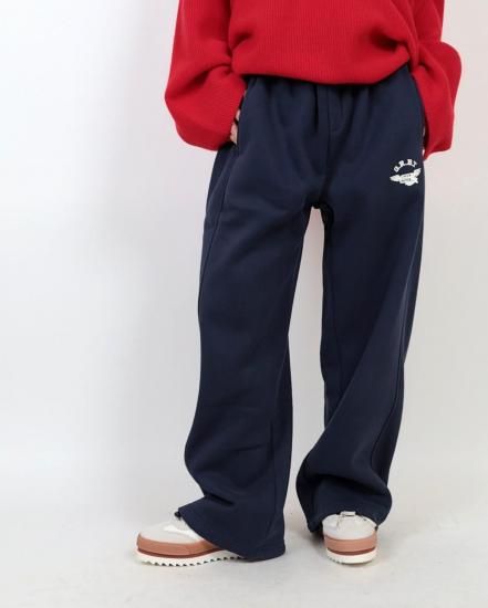 <img class='new_mark_img1' src='https://img.shop-pro.jp/img/new/icons11.gif' style='border:none;display:inline;margin:0px;padding:0px;width:auto;' />2025 GREEN BUTTER BUTTER WING FLUFF SWEAT PANTS