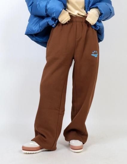 <img class='new_mark_img1' src='https://img.shop-pro.jp/img/new/icons11.gif' style='border:none;display:inline;margin:0px;padding:0px;width:auto;' />2025 GREEN BUTTER BUTTER WING FLUFF SWEAT PANTS