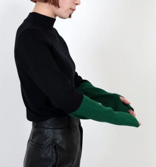 <img class='new_mark_img1' src='https://img.shop-pro.jp/img/new/icons11.gif' style='border:none;display:inline;margin:0px;padding:0px;width:auto;' /> CLOCHE Color-Block Rib Knit Top