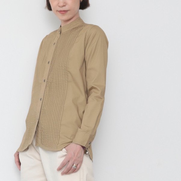 Pintuck band collar shirt / beige