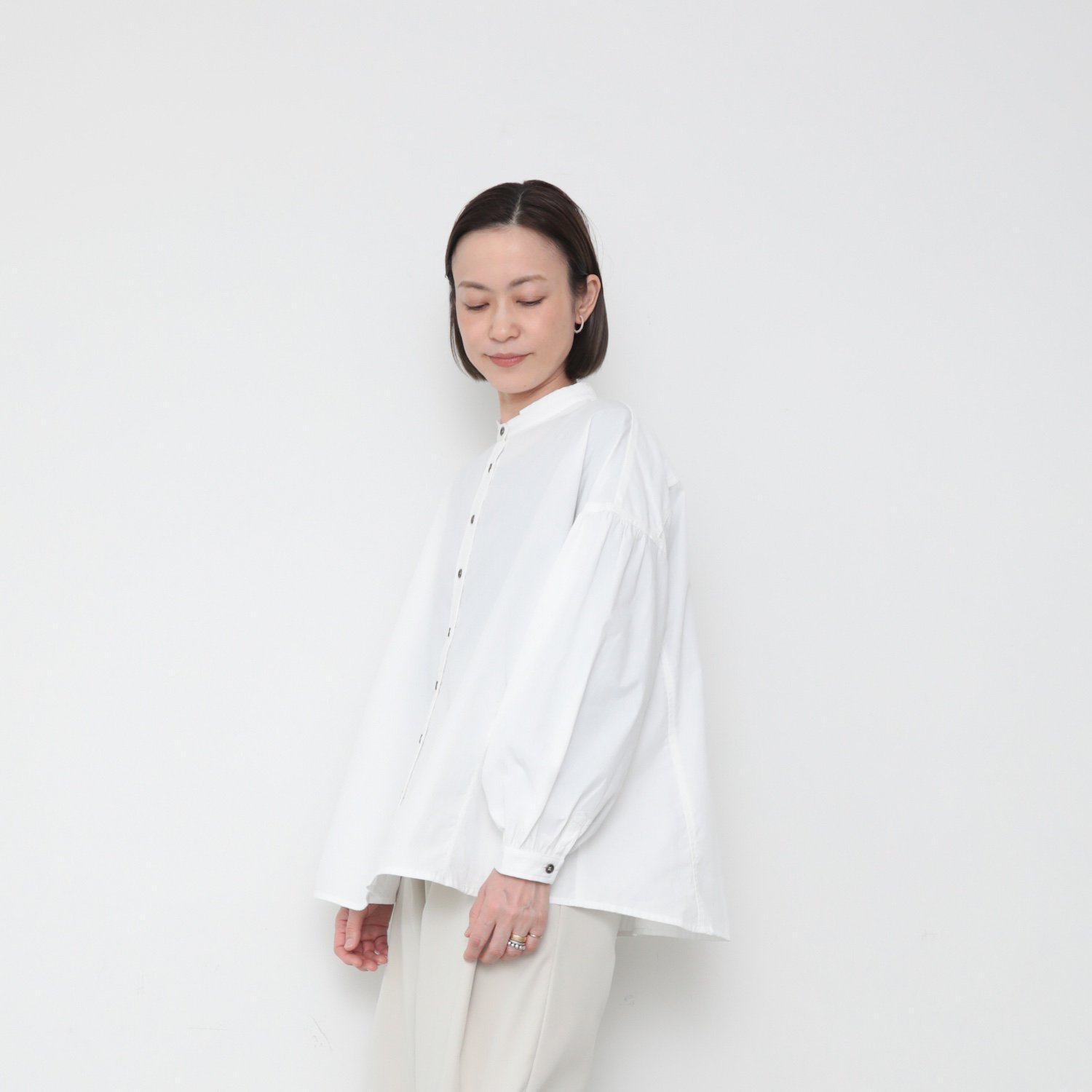 Eonni shirts / white