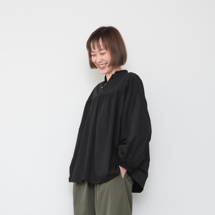 Powa blouse / black