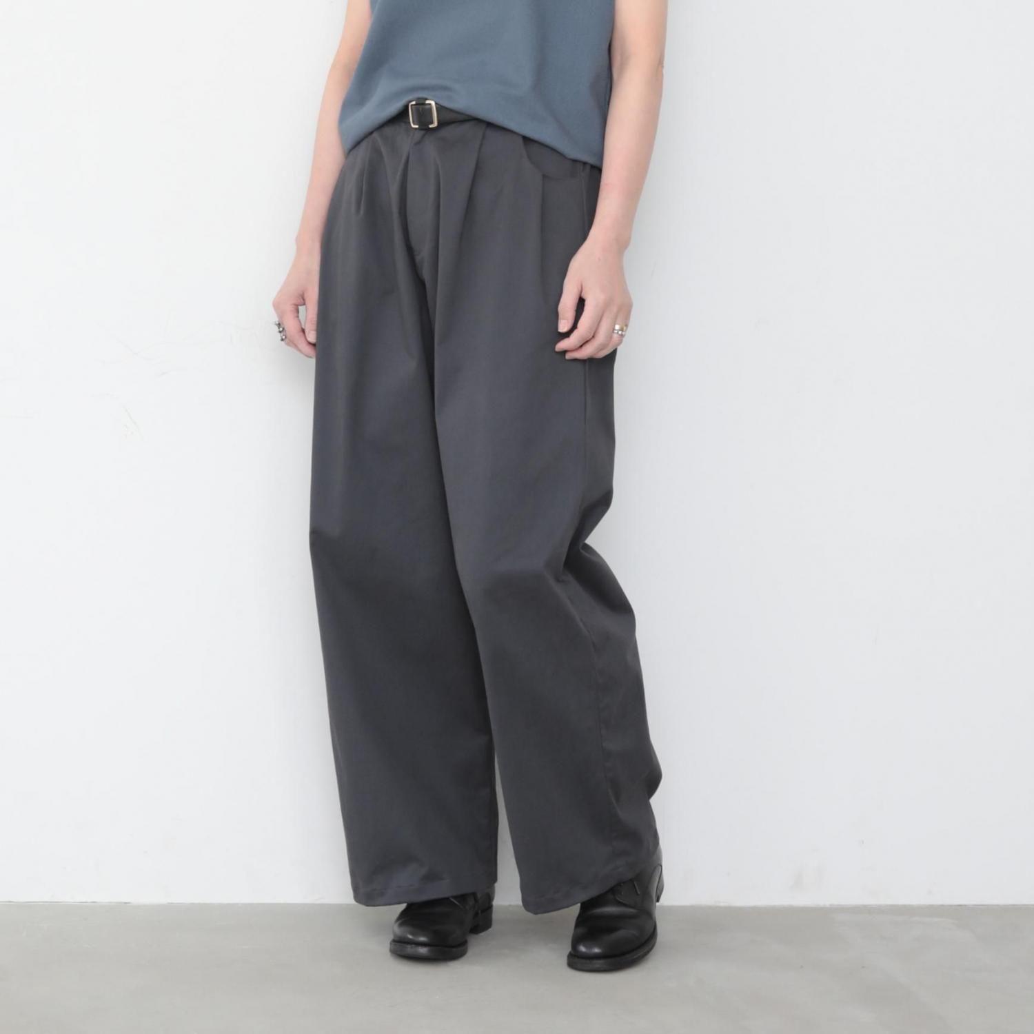 Tsutsu  pants / chacoal grey