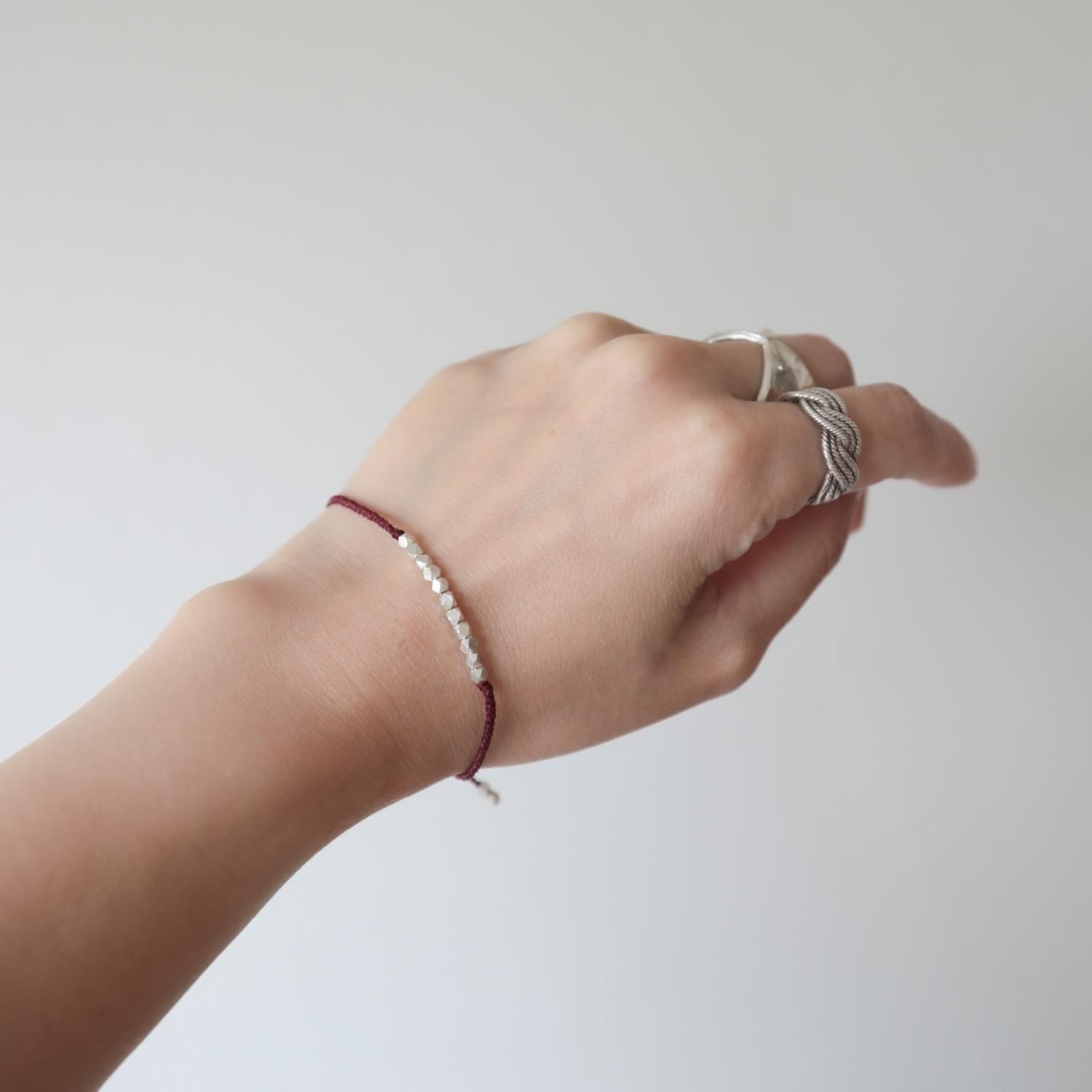 Karen silver bracelet / cut - 紐の色が選べるカレンシルバー