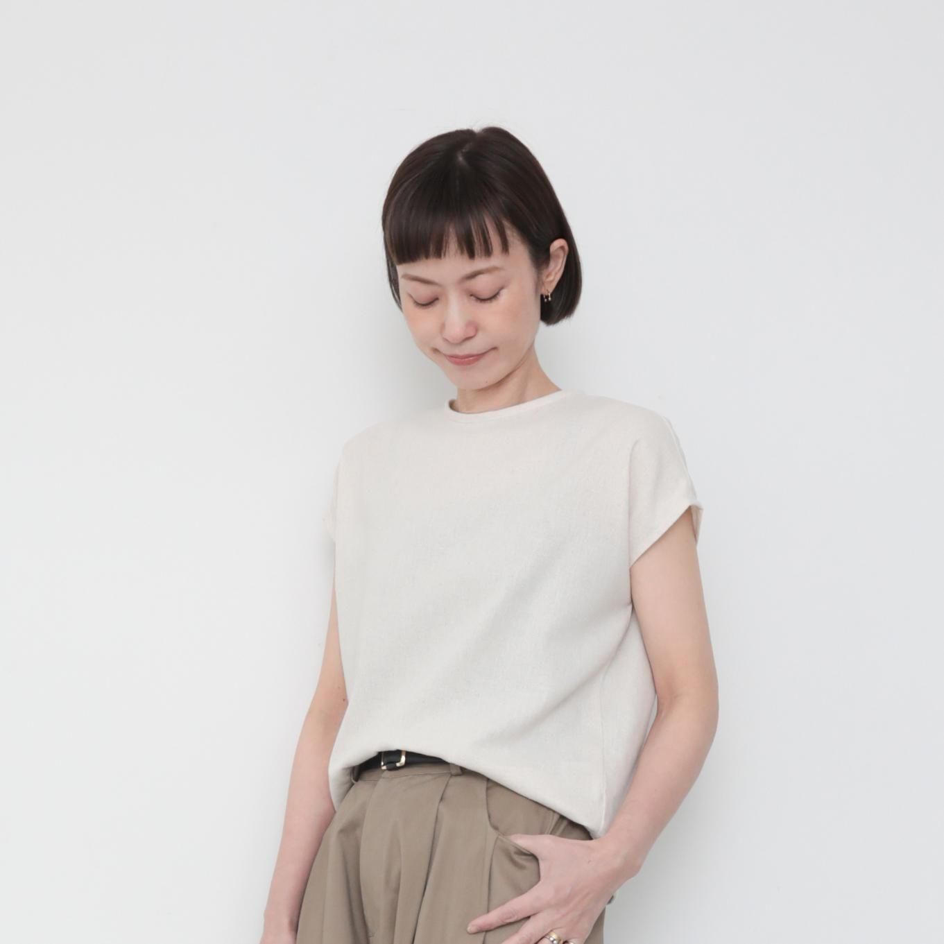 t.f.t.r.tops /  kinari