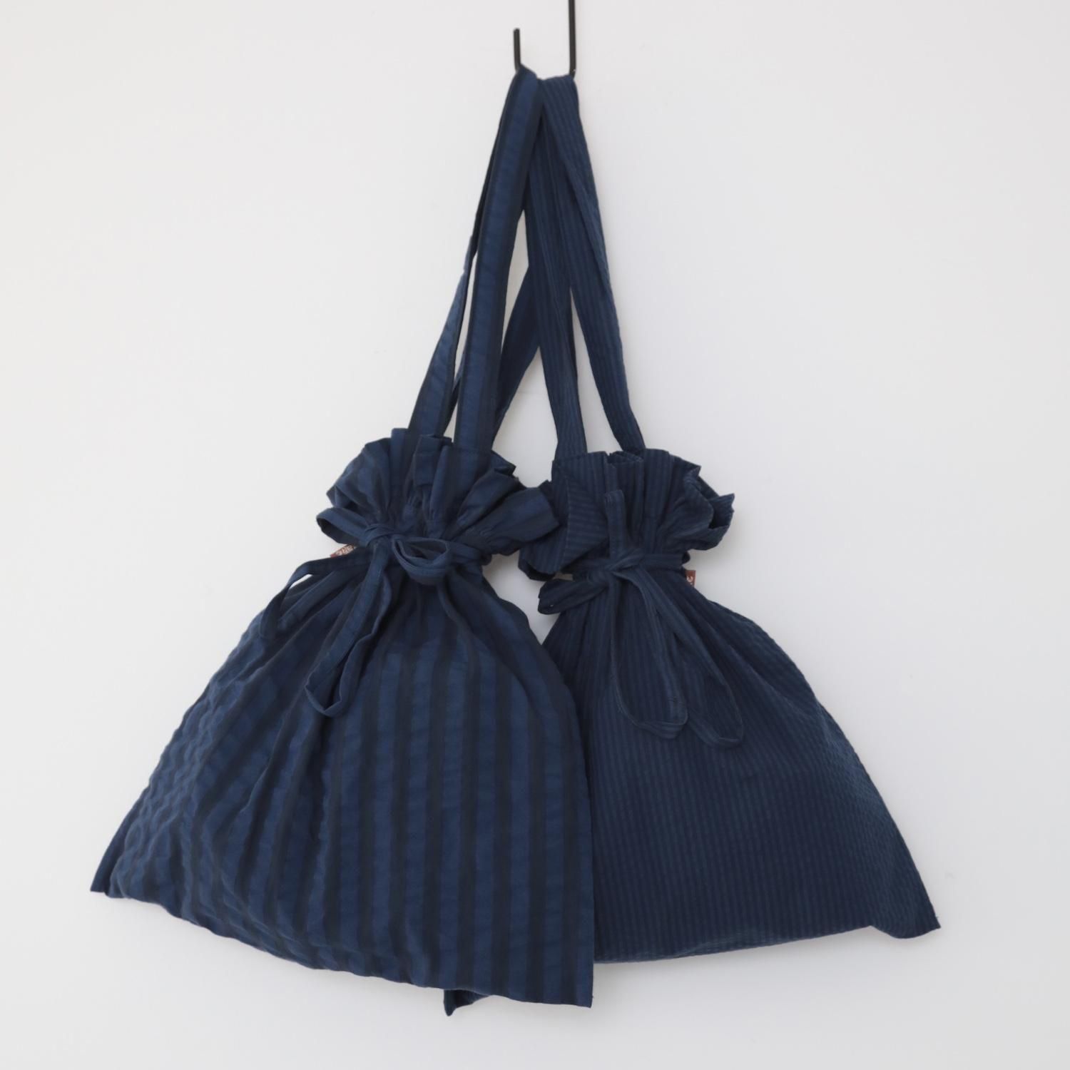 frill kinchaku bag