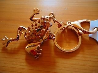 カエル アクセサリー | 王冠カエルキーホルダー - カエル雑貨