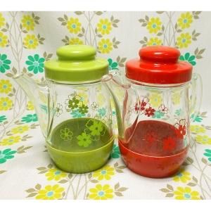 レトロプラスチック 花柄 ソースポット