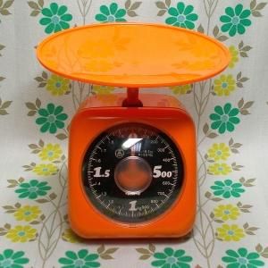 レトロポップ クボタ キッチンスケール 2kg オレンジ