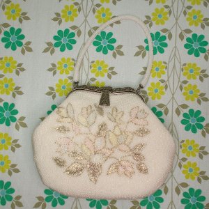 昭和レトロ 花柄 ビーズバッグ 白