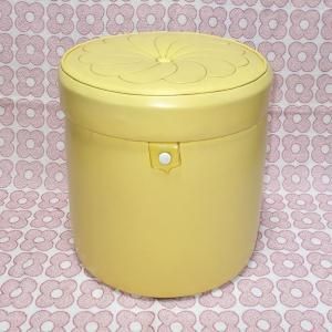 レトロポップ ドレッサースツール クリームイエロー