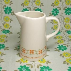 レトロポップ 陶器製 花柄 水差しピッチャー