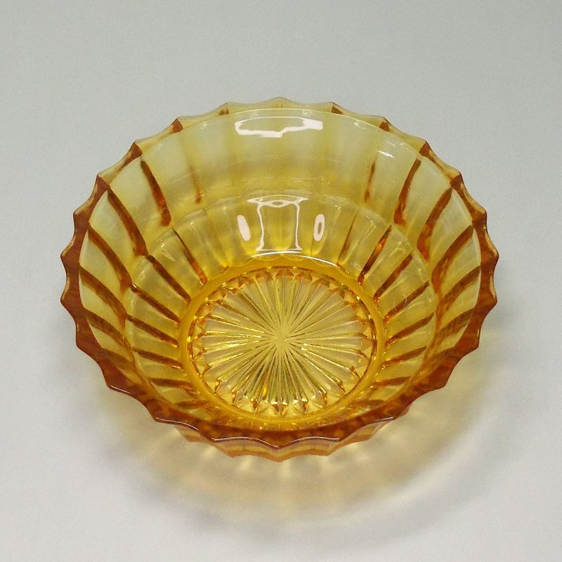 P-986アンバーガラスりんごの小鉢　5客昭和レトロ飴色ガラス