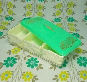 レトロプラスチック 市松トリプルポット 中皿3個入り 花柄