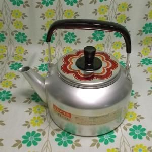 レトロポップ アルミ製 ケトル 2.0L 蓋花柄