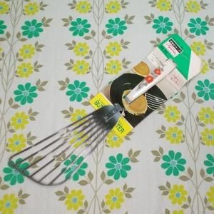レトロポップ 椿花柄 フライ返し バタービーター