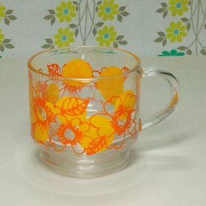 レトロポップ オレンジ花柄 ガラスマグカップ