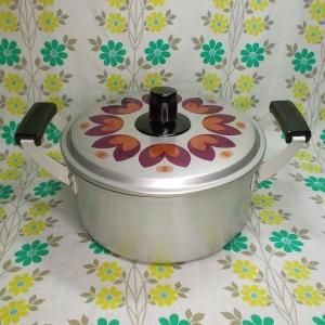 レトロポップ パープル系花柄 アルミ製 両手鍋 22cm