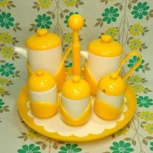 レトロプラスチック チューリップ カスターセット イエロー