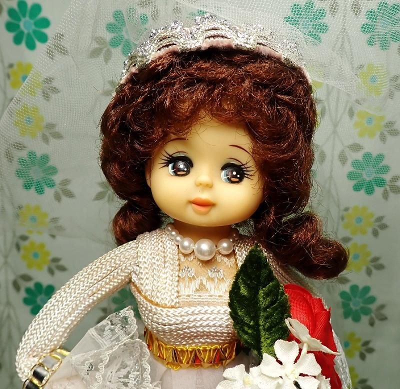 ラグビー　陶器製人形　ウェールズ代表　旧デザイン ラグビー 陶器製人形 ウェールズ代表 旧デザイン Amazon.co.jp