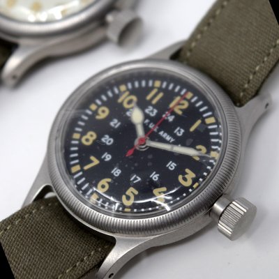 TROPHY CLOTHING / MIL PILOT WATCH トロフィークロージング ミル